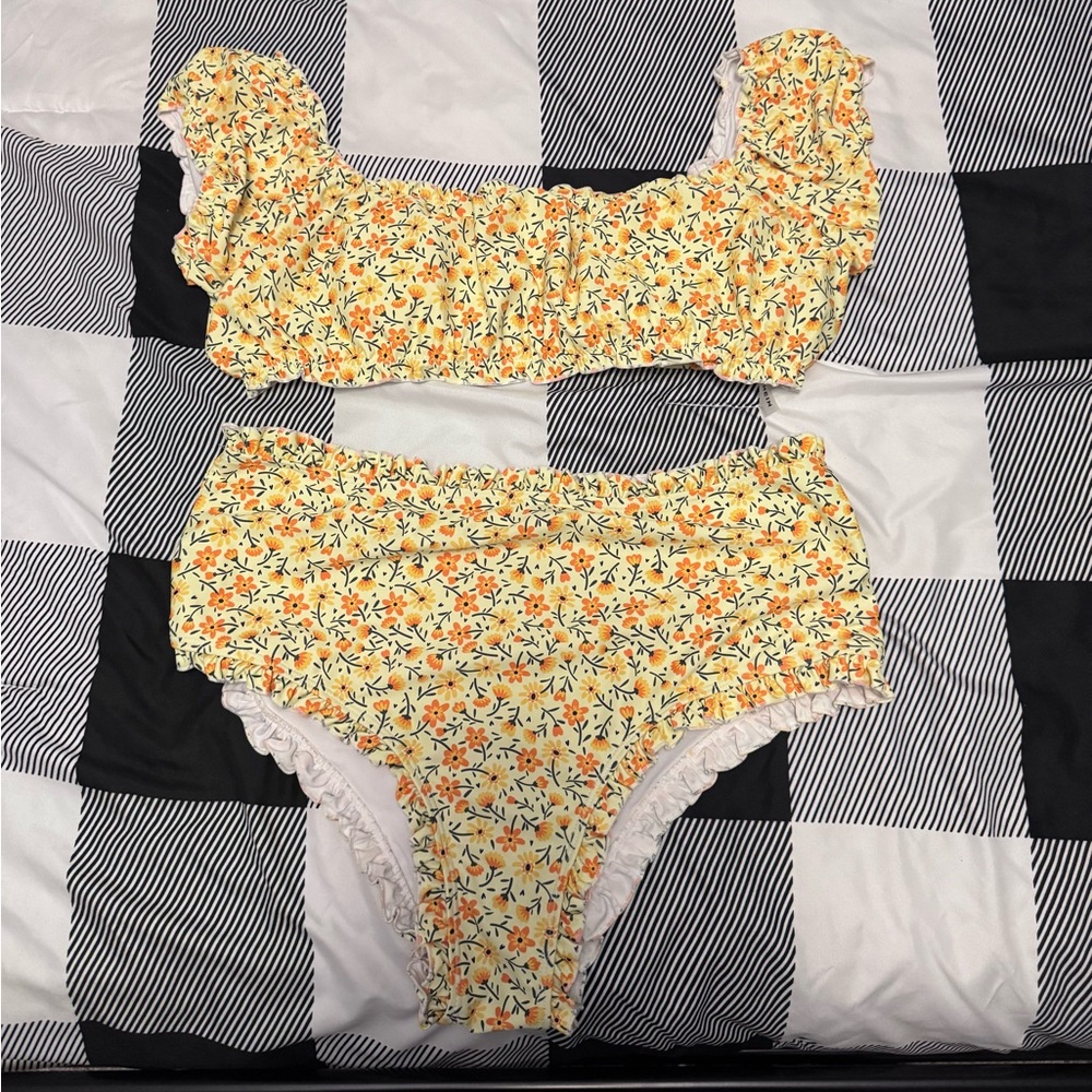 Floral Ruffle Bikini Set